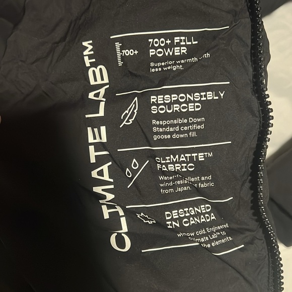 Aritzia THE SUPERSNUG PUFFER MID 
- size large
-color black - Picture 10 of 13